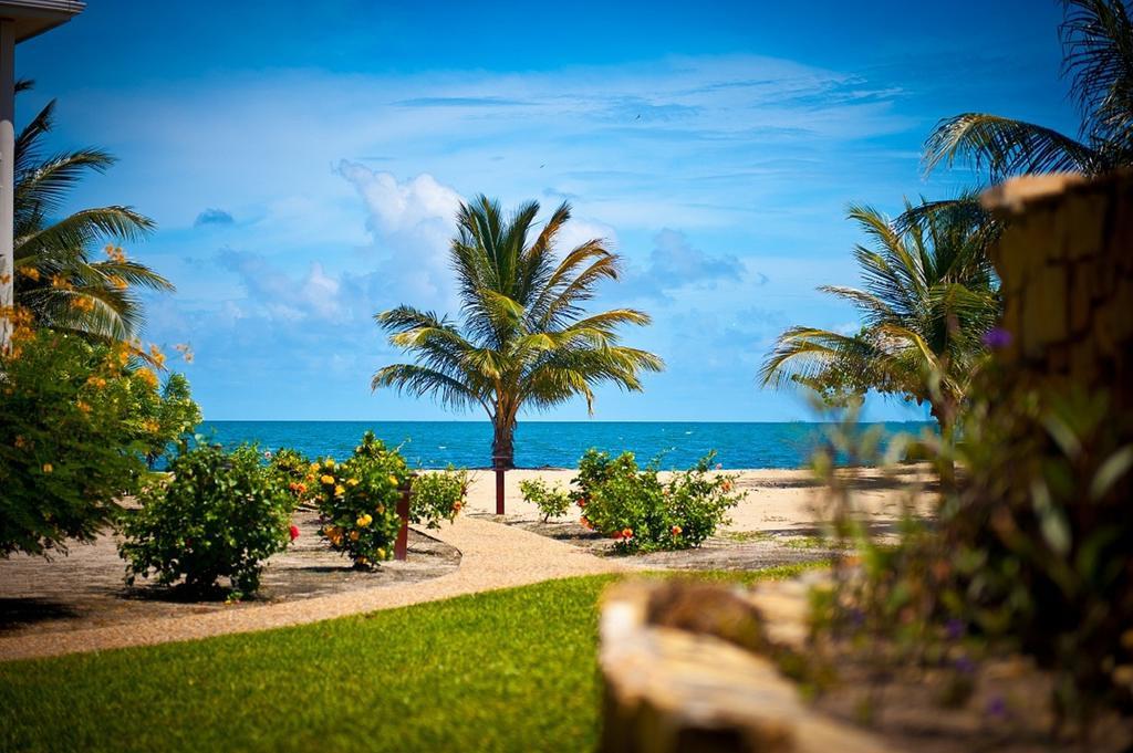 Los Porticos Villas Placencia Exterior photo