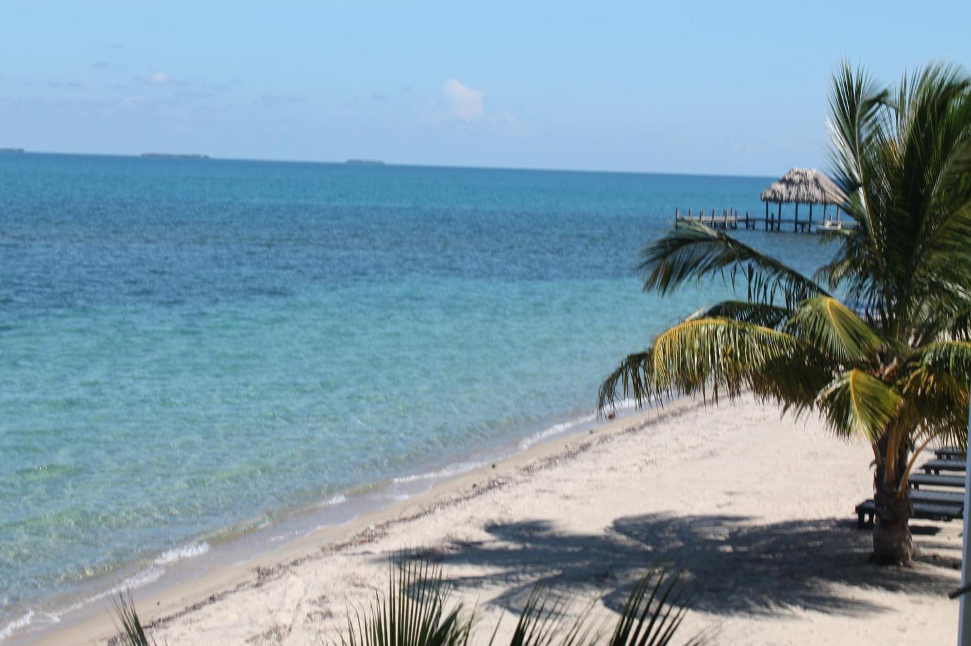 Los Porticos Villas Placencia Exterior photo